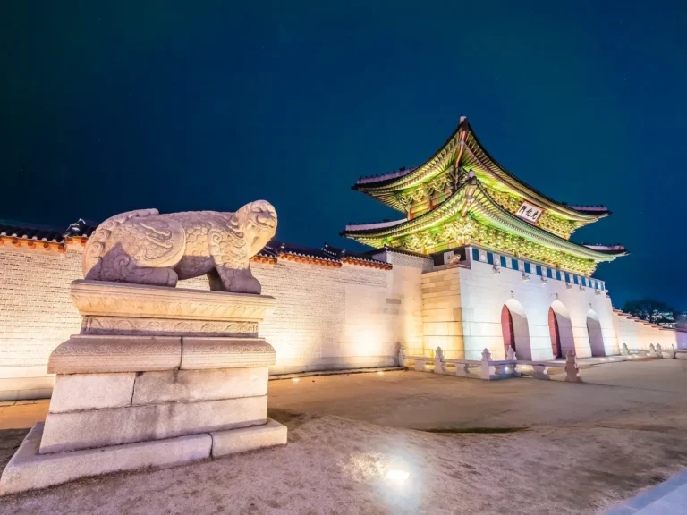 gyeongbokgung palace de nuit entrée principale